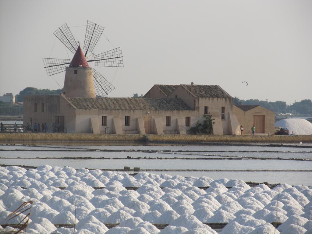 I Tramonti Sul Mare Bed & Breakfast Marsala Bagian luar foto