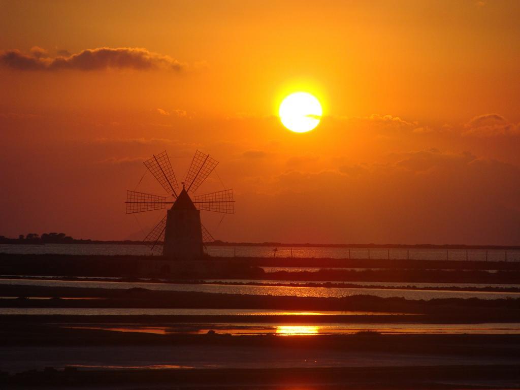 I Tramonti Sul Mare Bed & Breakfast Marsala Bagian luar foto